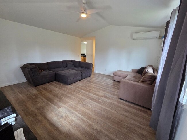 Building Photo - Turned key full furnished 3 bedroom in North Kihei