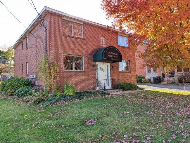 Building Photo - 5333 Broadway-Apartment 1 Broadway