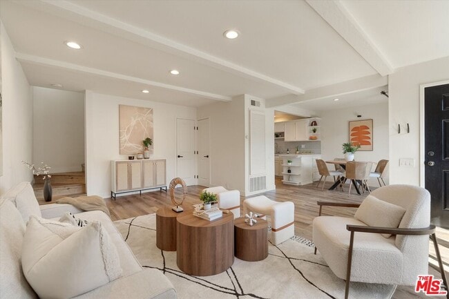 Building Photo - 2516 Arizona Ave