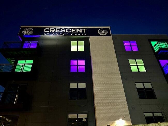 Building Photo - One Bedroom Rear Facing w Patio (1st Floor), Balcony 2 & 3