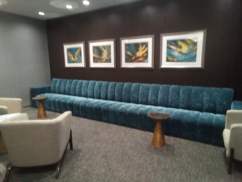 Building Photo - 405 N WABASH