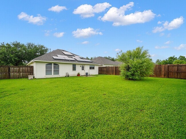 Building Photo - 4006 Raspberry Ct