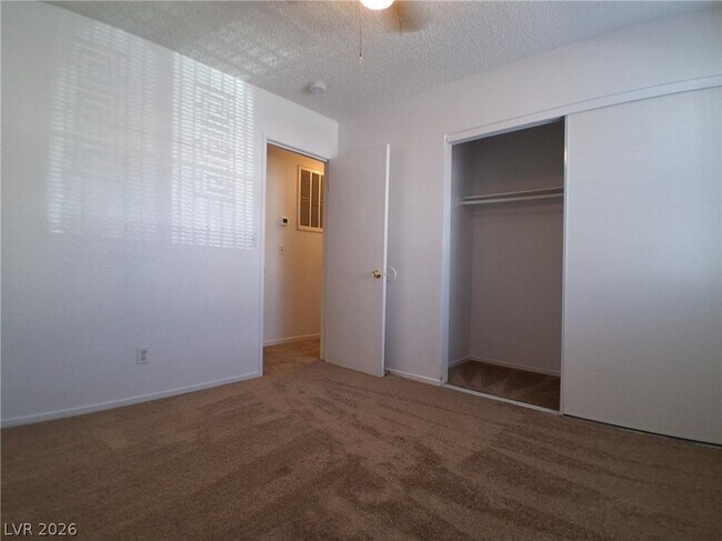 Building Photo - 1333 Kari Lee Ct