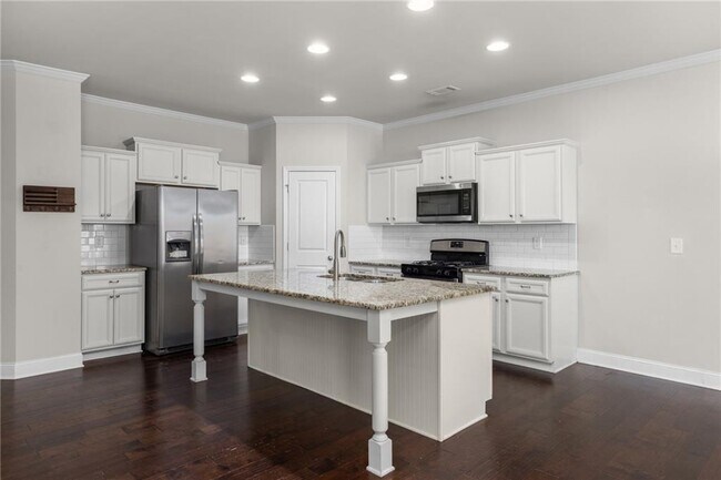 Building Photo - 1925 Wheylon Dr