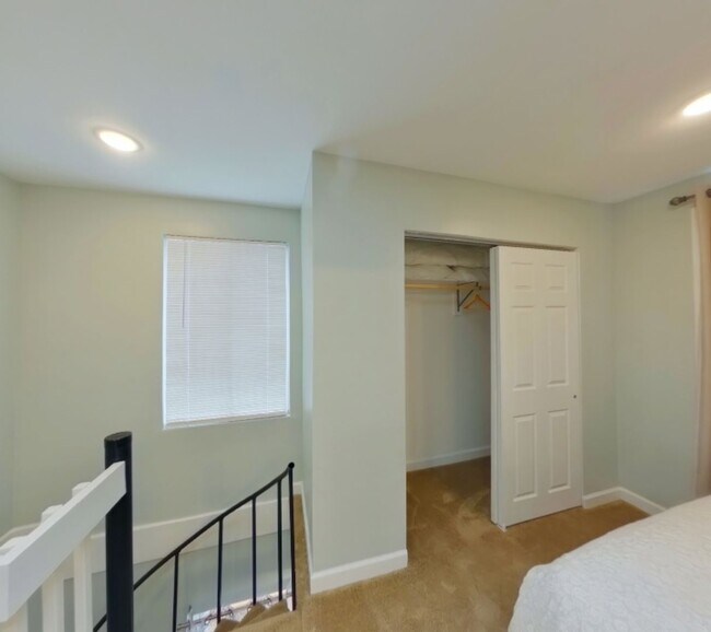 Building Photo - Ocean View