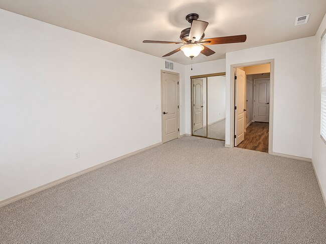 Building Photo - Beautiful 2-Story Home In Hidden River. Finished Basement. Turfed Backyard.