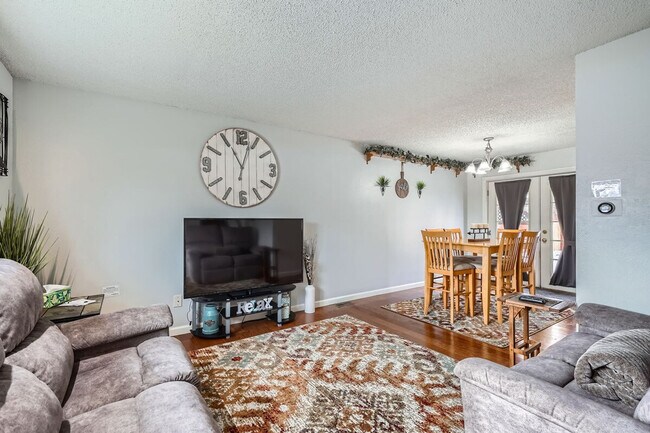 Primary Photo - 10968 Jay St