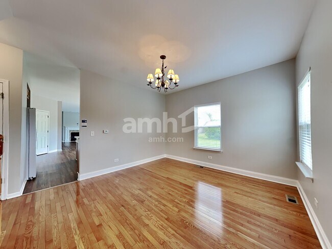 Building Photo - 214 Winding Trail