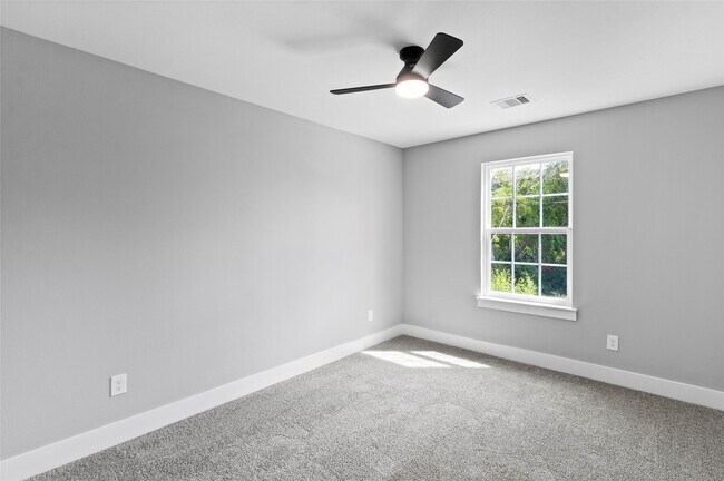 Building Photo - 6723 Cohn St