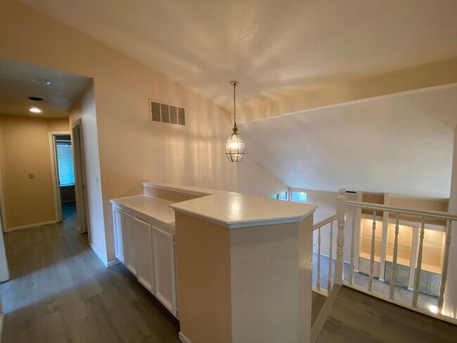 Building Photo - Spacious 2-Story in Laguna Park Village