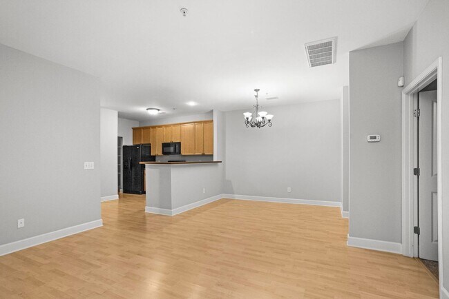 Building Photo - 8441 Callabee Way