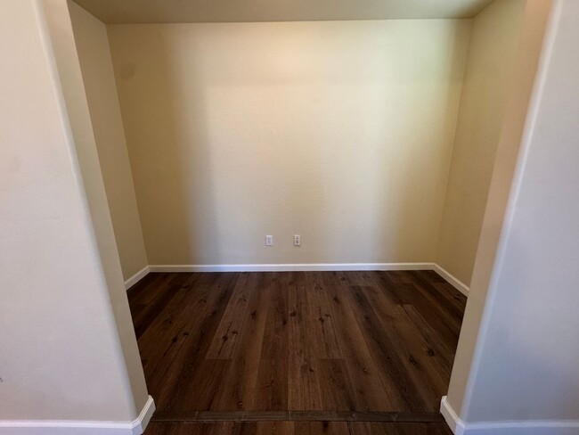 Building Photo - Beautiful home for rent in Visalia