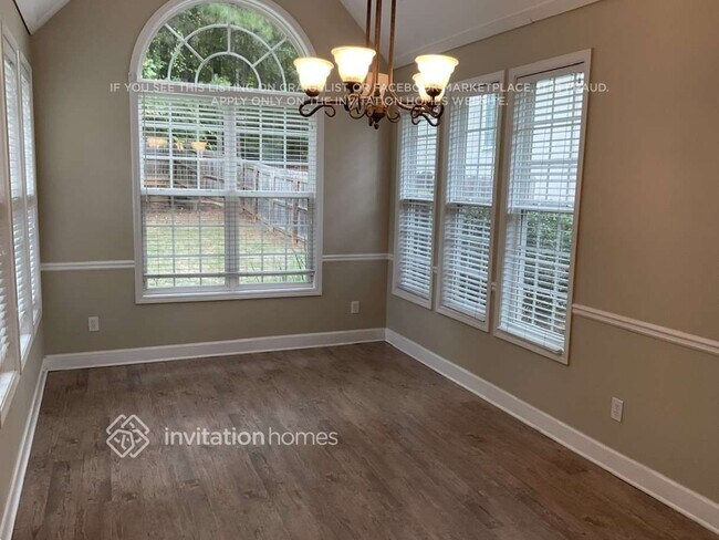 Building Photo - 26 Fenway Ct