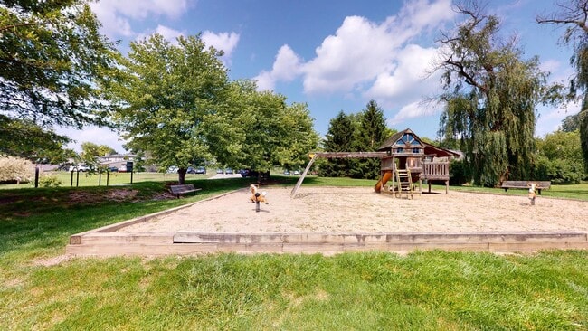 Building Photo - 773 Peninsula Ct