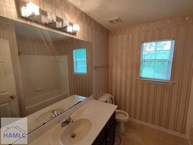 Building Photo - 801 Hopeton Ct