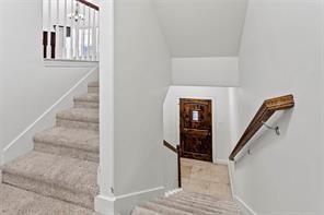 Building Photo - 2316 Stutz Dr