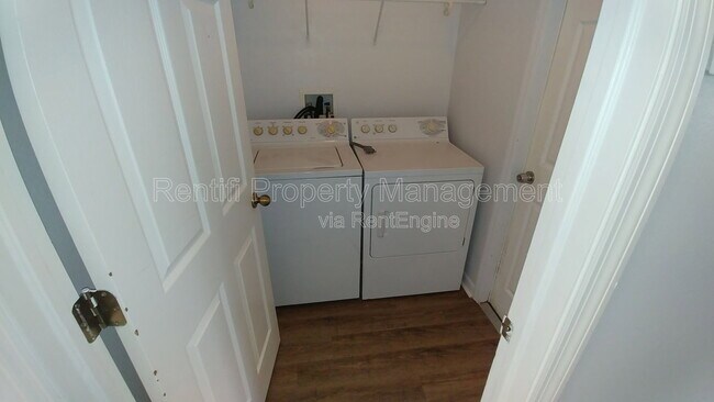 Building Photo - 11495 Forest Mere Dr