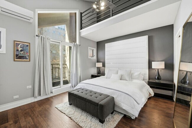 Building Photo - 657 N Carpenter St