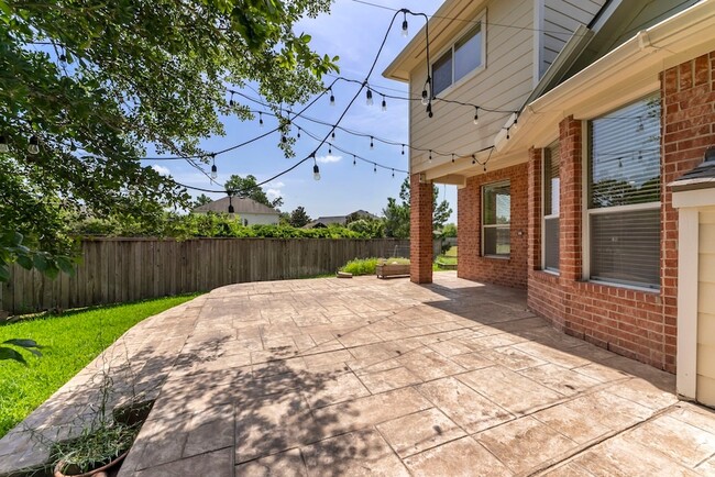 Building Photo - 2 Granite Path Pl
