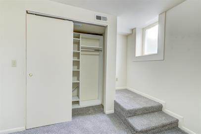Building Photo - 3 E Spring St