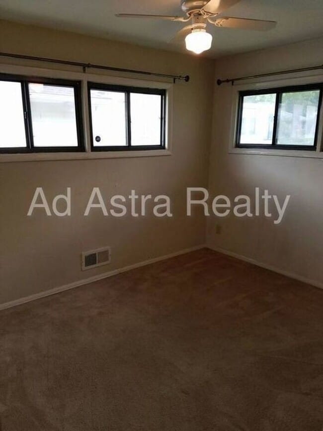 Building Photo - Very Nice 3 Bedroom 1 Bath Home in KCMO-Available in MAY!!