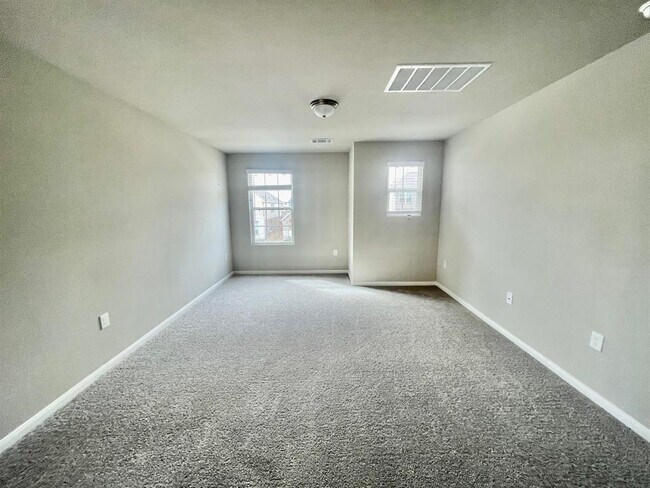 Building Photo - 6708 Covina Ln