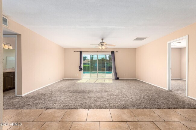 Building Photo - 1890 E Loma Vista Dr