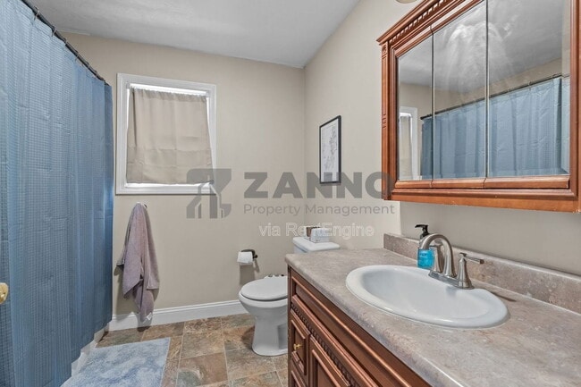 Building Photo - 498 Park Ave