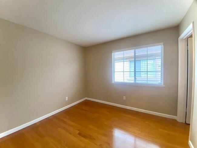 Building Photo - Spacious 3 Bedroom Home with Loft, Private Backyard, and Prime Commuter Location Near BART