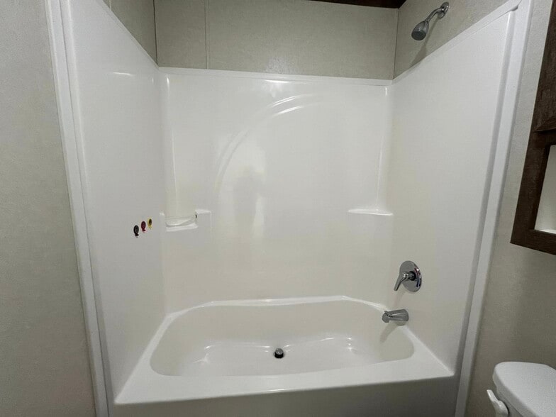 Building Photo - 1319 W Plum St