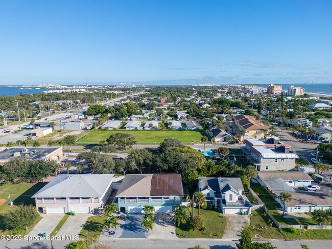 Building Photo - 156 Wilson Ave