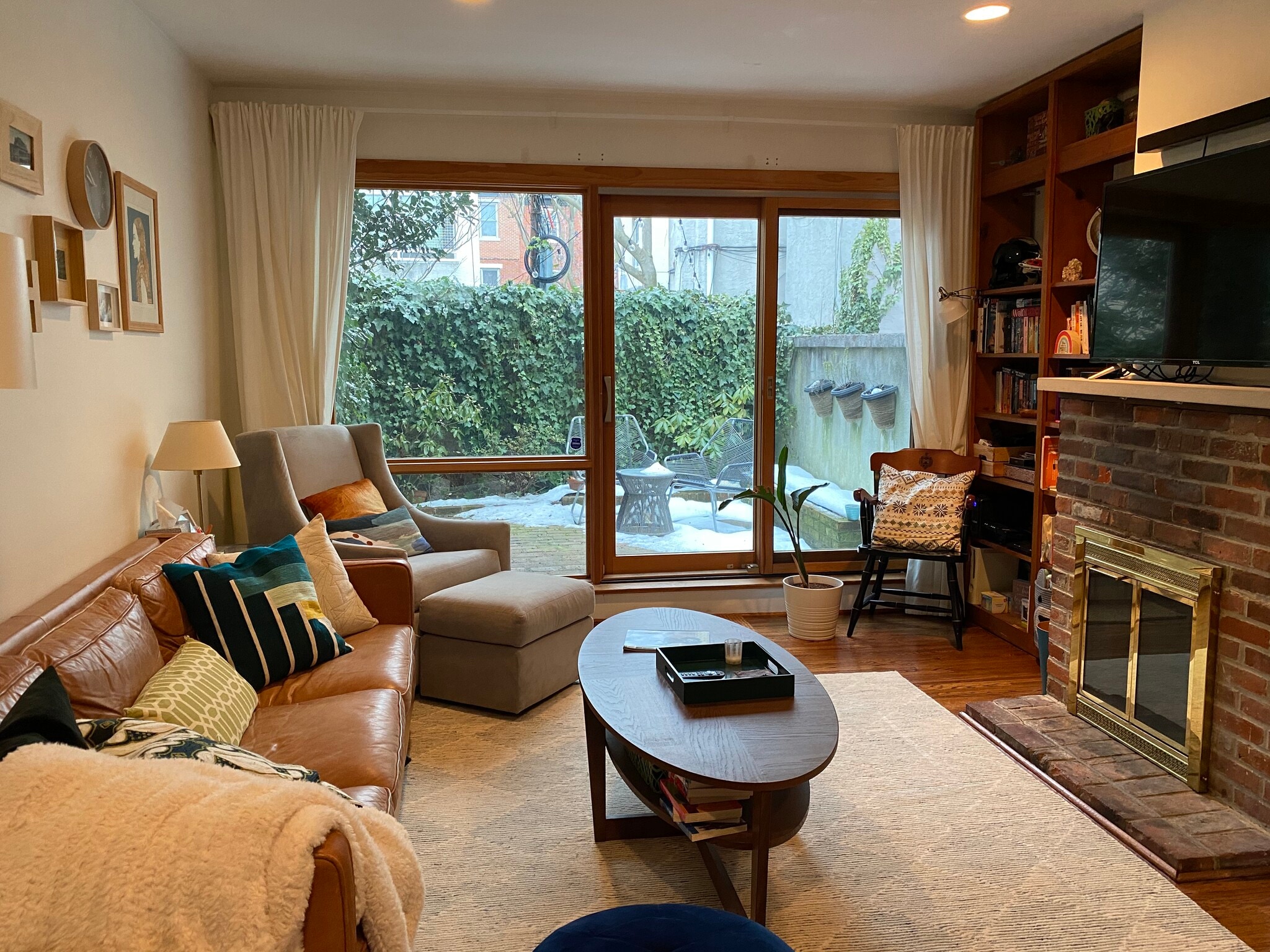 Gorgeous living room with triple pane (Pella) sliding doors - 2201 Naudain St