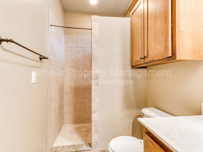 Building Photo - 2874 Muzzy St