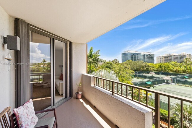 Building Photo - 161 Crandon Blvd