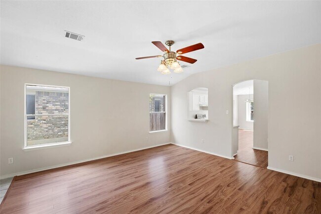 Building Photo - 1225 Tudor House Rd