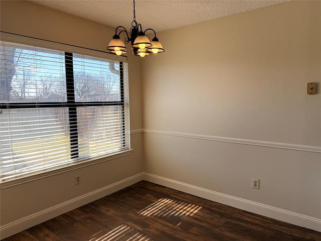 Building Photo - 1606 Brook Glen Dr