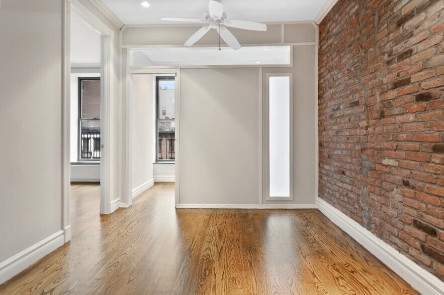 Building Photo - 202 E 13th St
