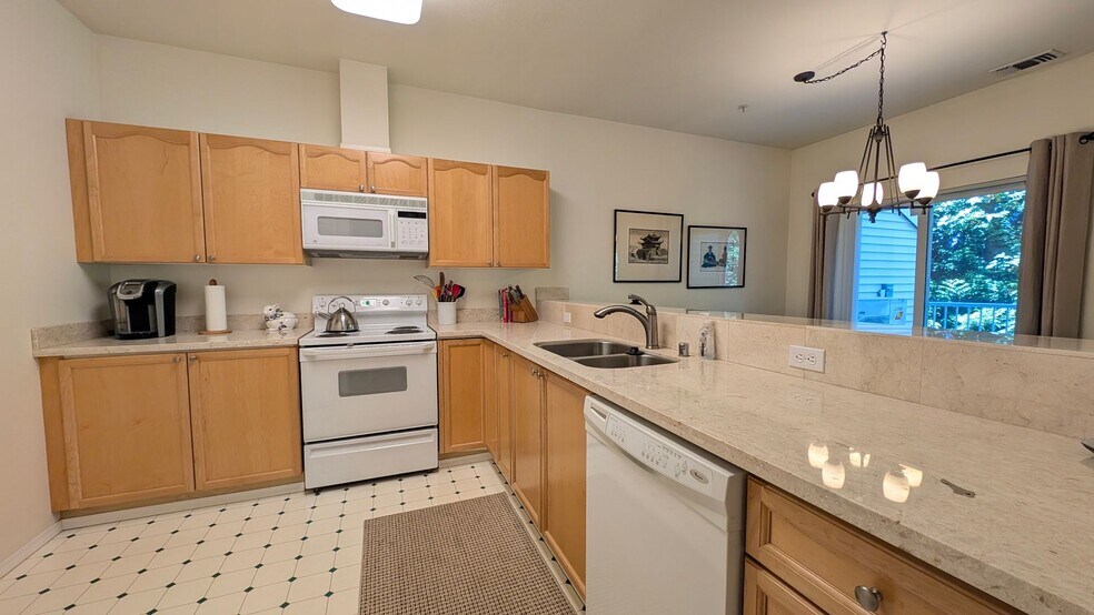 Building Photo - 12118 NE 171st Pl