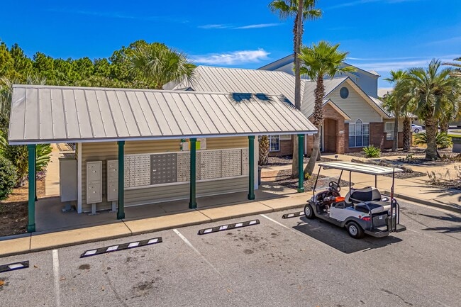 Building Photo - Destin Condo with Great Amenities