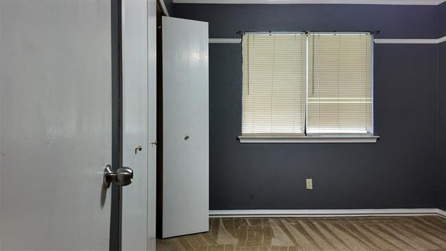 Building Photo - 12331 Yarmont Way