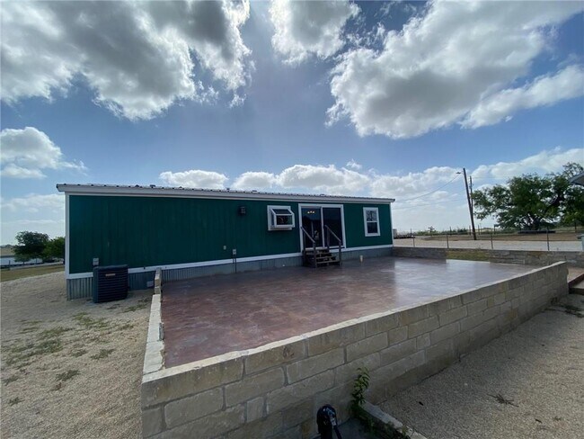 Building Photo - 680 Grant Harris Rd