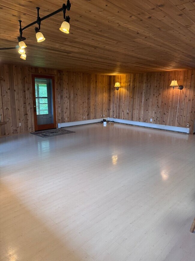 Building Photo - 6134 Chena Hot Springs Rd