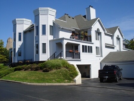 Primary Photo - 227 Lakefront Blvd