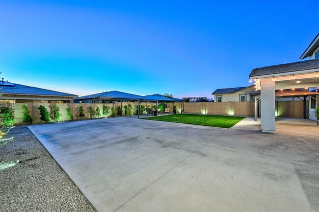 Building Photo - 25756 N 140th Ln