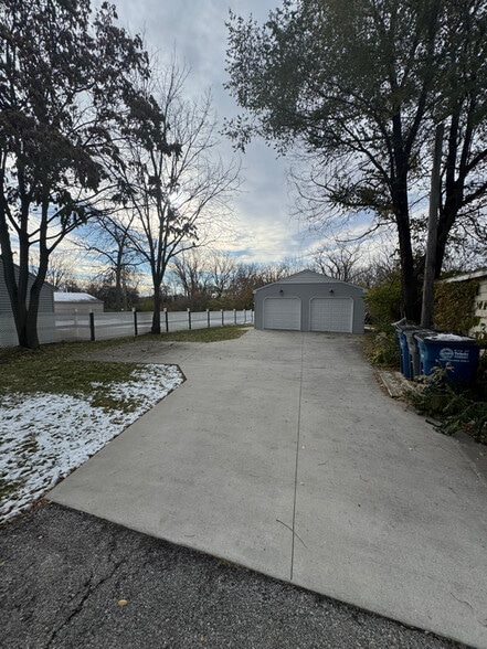 Building Photo - 3408 E Manhattan Blvd