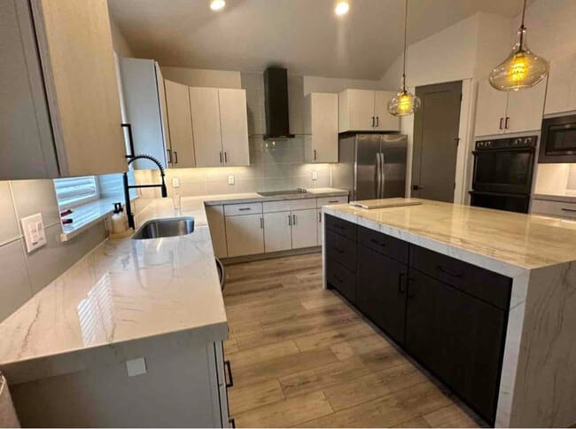 Building Photo - 8324 S Jayson Bend Dr