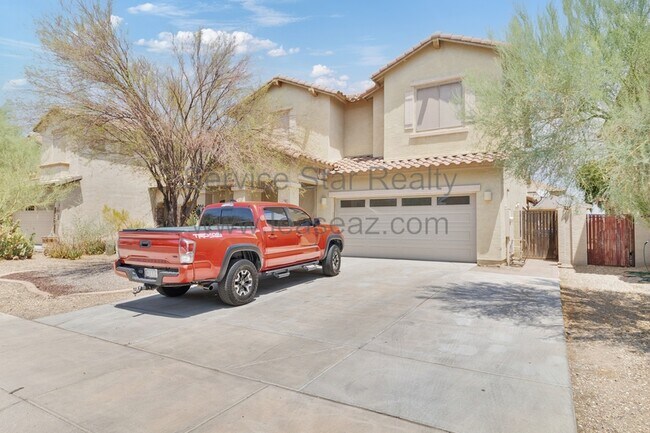 Building Photo - 978 E Corral St