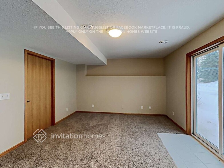 Building Photo - 1311 Creekside Dr