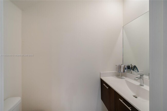 Building Photo - 10425 NW 82nd St