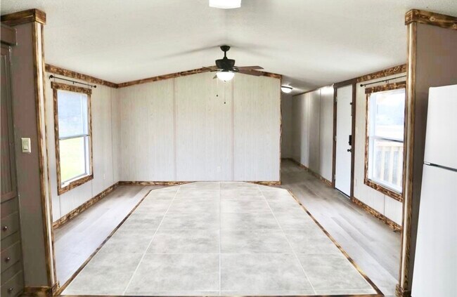 Building Photo - 15607 Atwood Ln